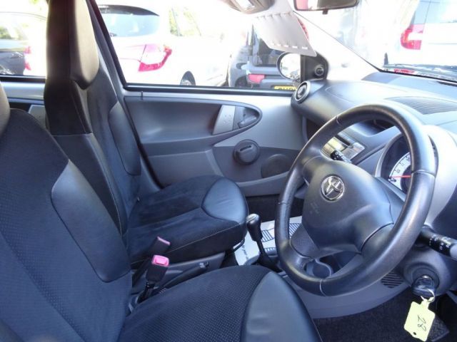 2009 Toyota Aygo 1.0 VVT-I 5d image 10