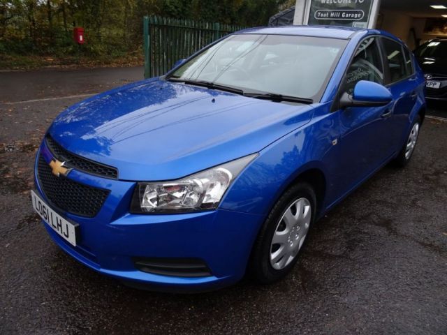 2012 Chevrolet Cruze 1.6 LS 5d image 2