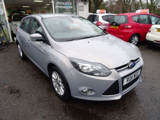 2011 Ford Focus 1.6 5d image 1