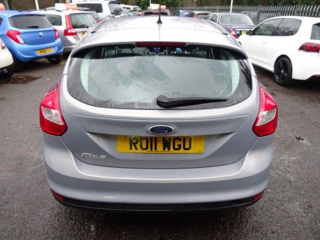 2011 Ford Focus 1.6 5d image 4