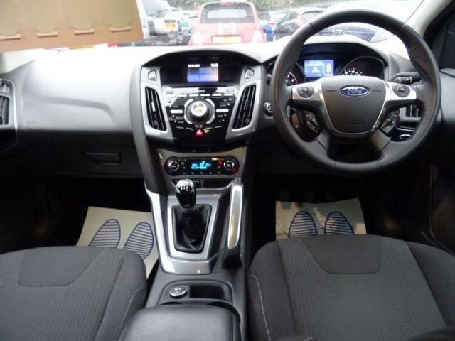 2011 Ford Focus 1.6 5d image 5