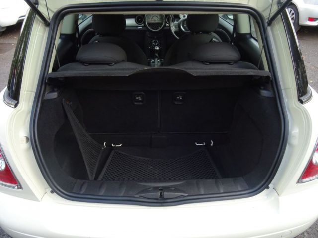 2011 MINI Hatch One 1.6 3d image 9