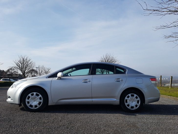 2010 Toyota Avensis 2.0 D-4D image 6