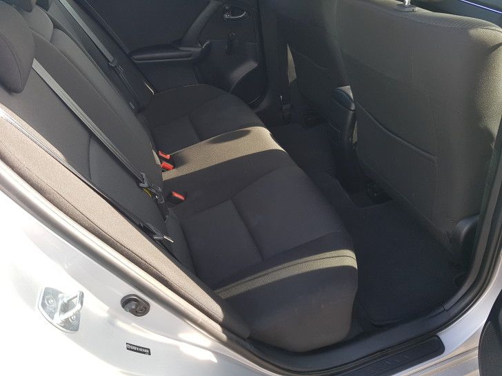 2010 Toyota Avensis 2.0 D-4D image 7
