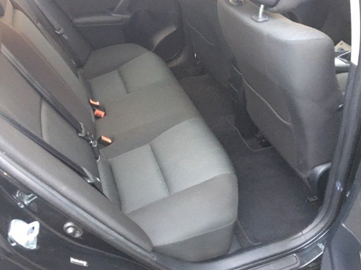 2010 Toyota Avensis 2.0 D-4D image 8