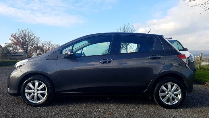 2013 Toyota Yaris 1.4 5dr image 6