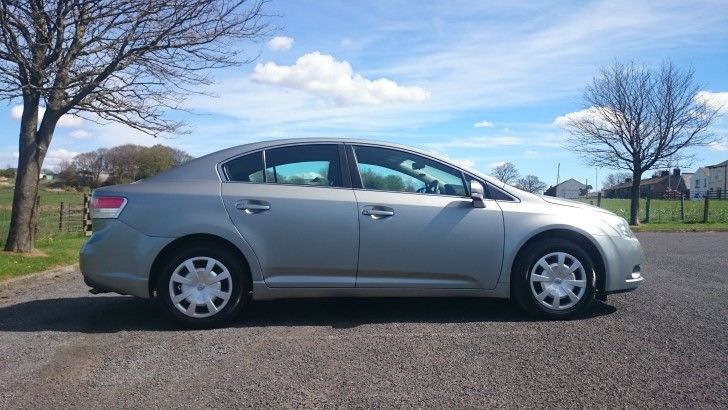2009 Toyota Avensis 2.0 D-4D T2 4dr image 4