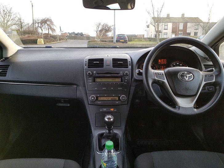 2010 Toyota Avensis 2.0 D-4D T2 image 8