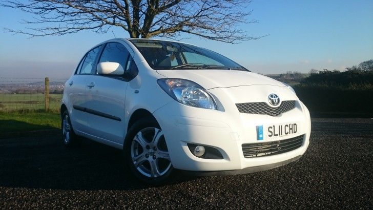 2011 Toyota Yaris 1.4 4d image 1