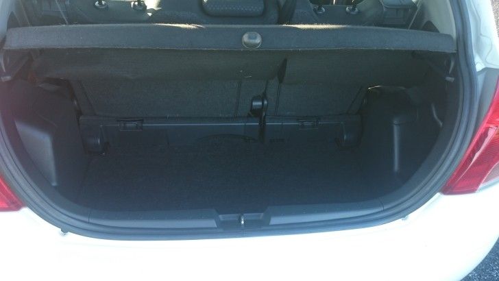 2011 Toyota Yaris 1.4 4d image 7