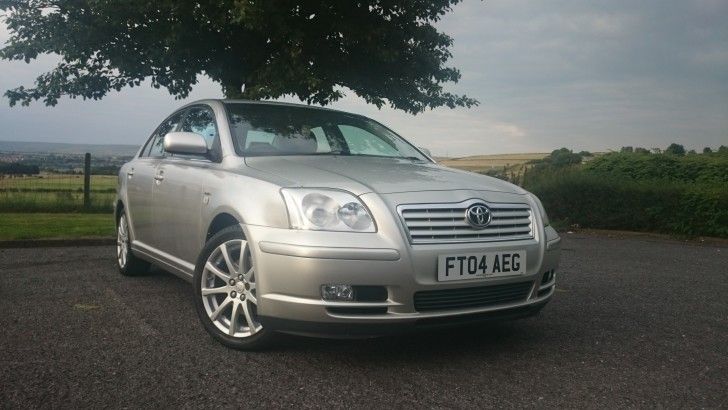 2004 Toyota Avensis 2.0 image 1