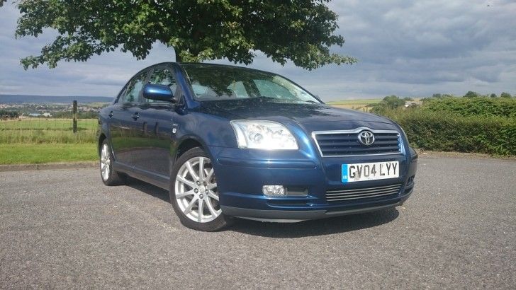 2004 Toyota Avensis 2.0 image 1