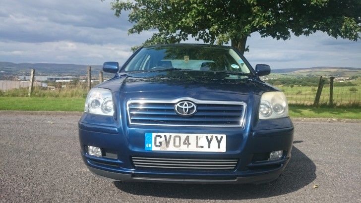 2004 Toyota Avensis 2.0 image 2