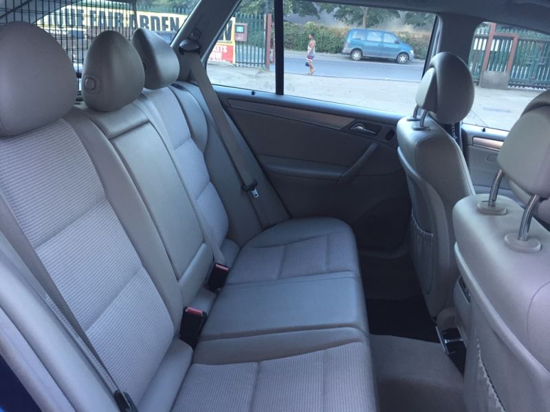 2004 Mercedes C200 CDI image 9