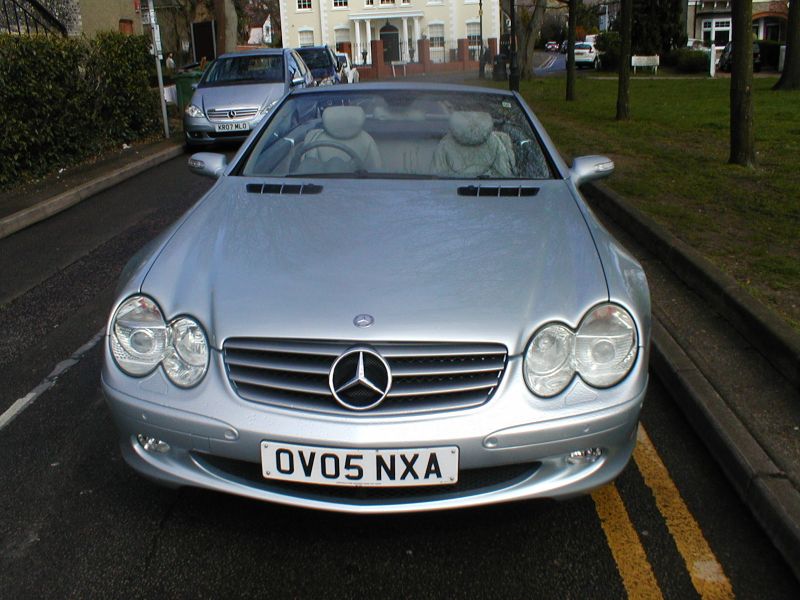 2005 Mercedes SL 350 image 2