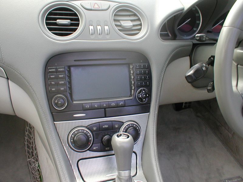 2005 Mercedes SL 350 image 10