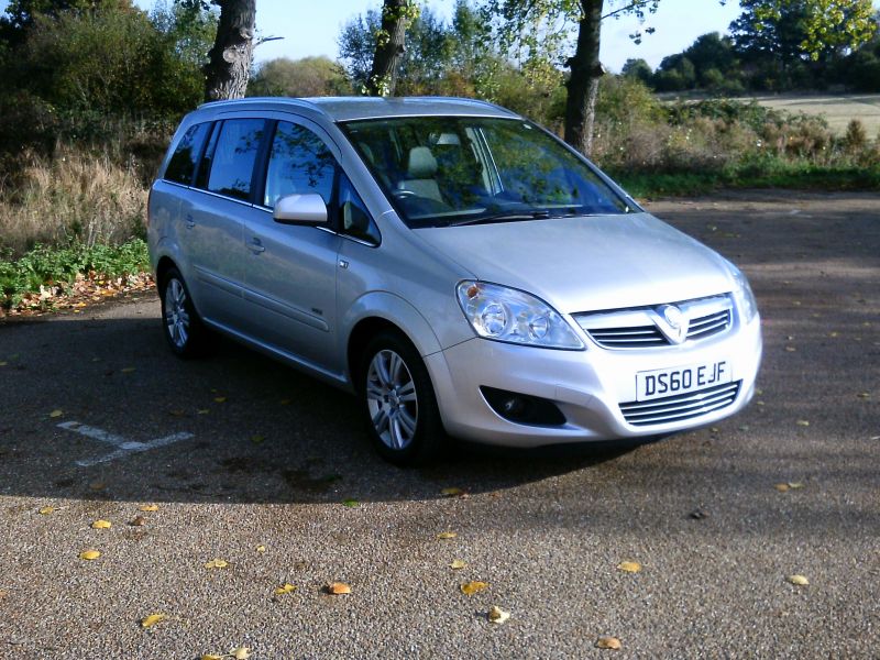 2010 Vauxhall Zafira Design 1.8 16v image 1