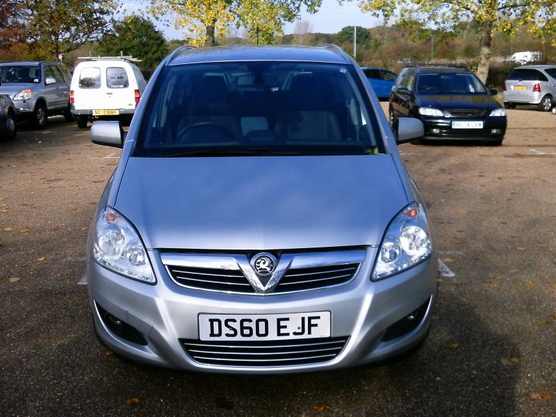 2010 Vauxhall Zafira Design 1.8 16v image 2