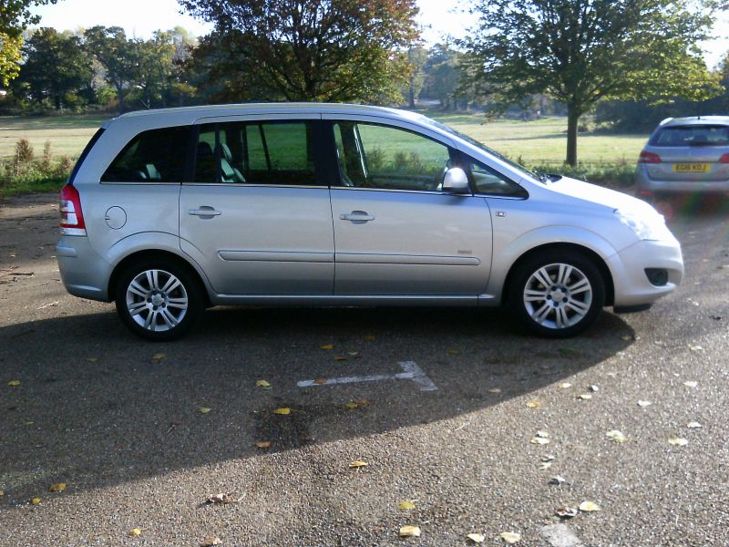 2010 Vauxhall Zafira Design 1.8 16v image 4