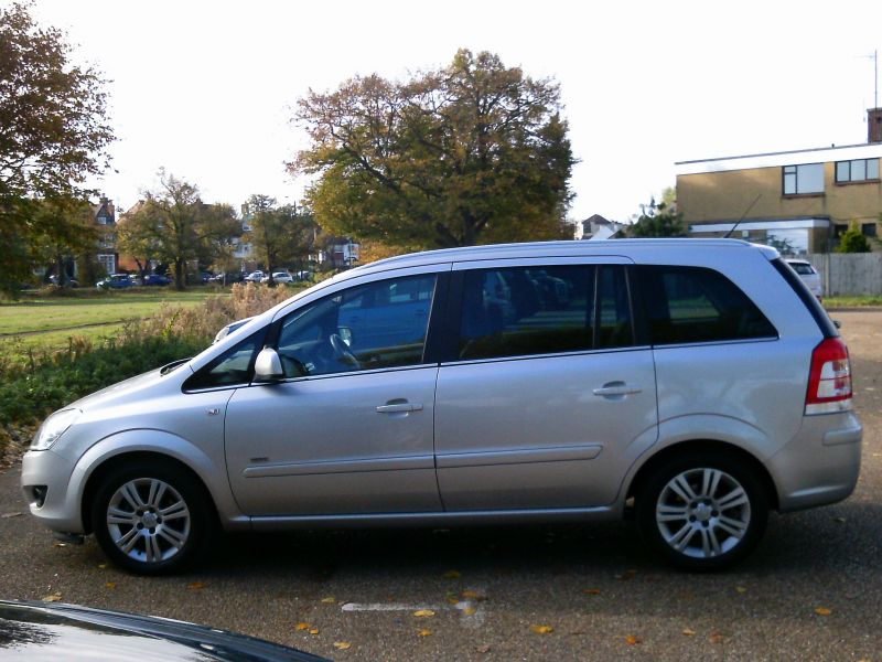 2010 Vauxhall Zafira Design 1.8 16v image 5