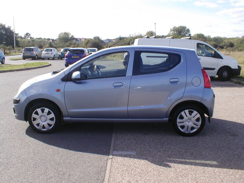 2009 Nissan Pixo 1.0 5dr image 7