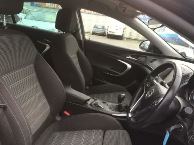 2013 Vauxhall Insignia 2.0 SRI 5d image 8