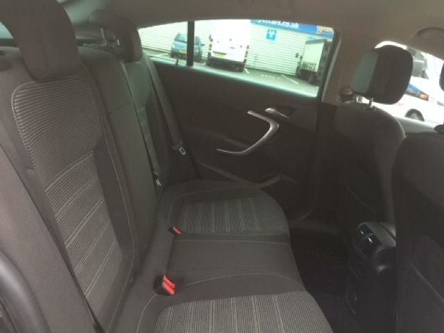 2013 Vauxhall Insignia 2.0 SRI 5d image 9