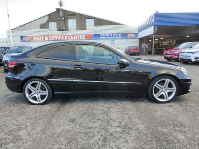 2009 Mercedes-Benz 2.1 CLC220 CDI Sport 3d image 4