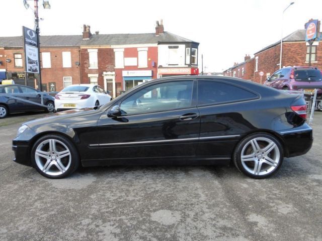 2009 Mercedes-Benz 2.1 CLC220 CDI Sport 3d image 5