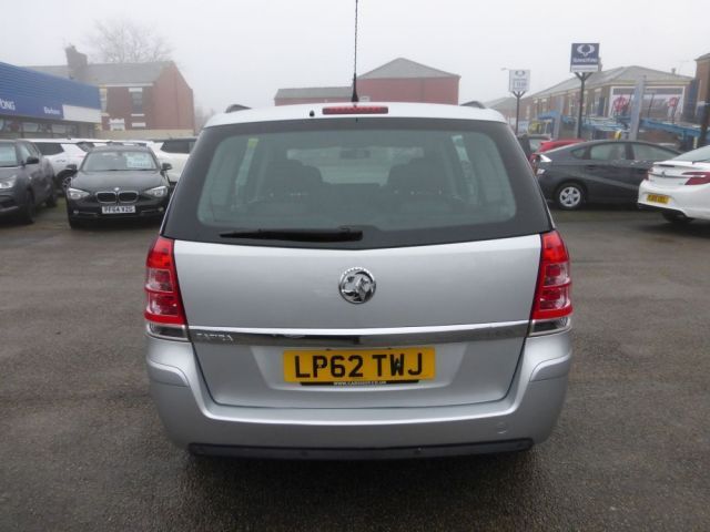 2013 Vauxhall Zafira 1.7 CDTI 5d image 6
