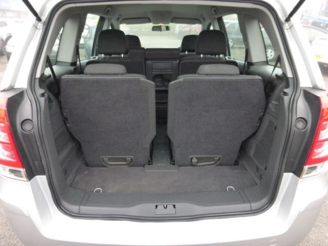2013 Vauxhall Zafira 1.7 CDTI 5d image 11