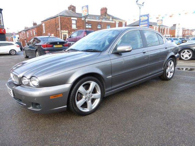 2009 Jaguar X-Type 2.2 SE 4d image 3
