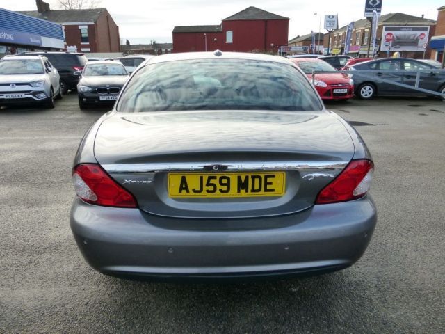 2009 Jaguar X-Type 2.2 SE 4d image 6
