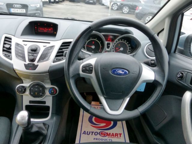 2009 Ford Fiesta 1.2 Zetec 5d image 7