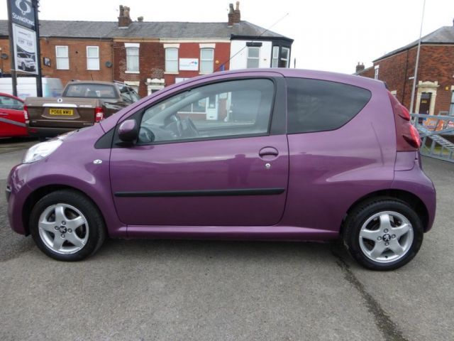 2013 Peugeot 107 1.0 Allure 3d image 4