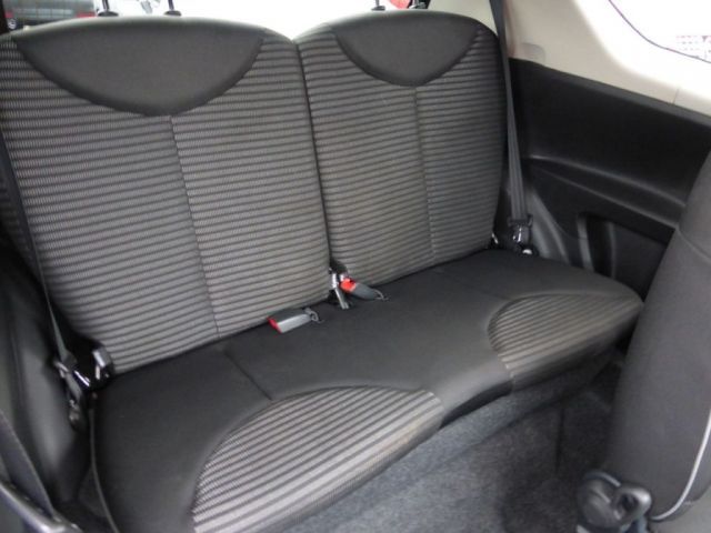 2013 Peugeot 107 1.0 Allure 3d image 9