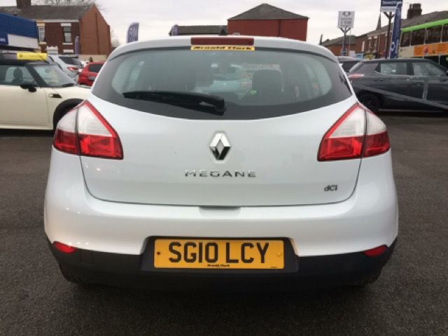2010 Renault Megane 1.5 DCI 5d image 5