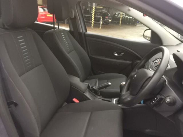 2010 Renault Megane 1.6 I-MUSIC VVT 5d image 7