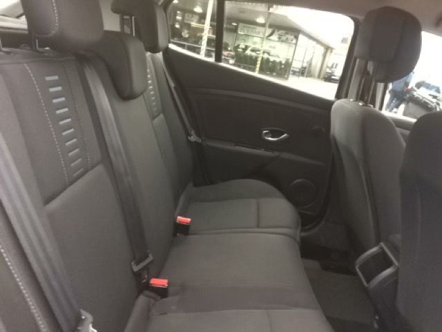 2010 Renault Megane 1.6 I-MUSIC VVT 5d image 8