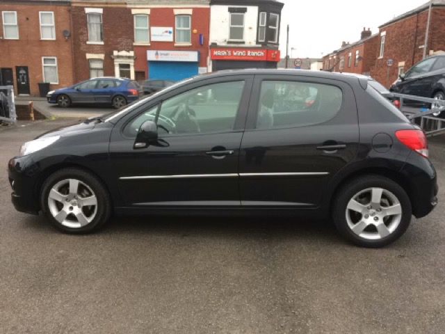 2009 Peugeot 207 1.6 Sport 5d image 4