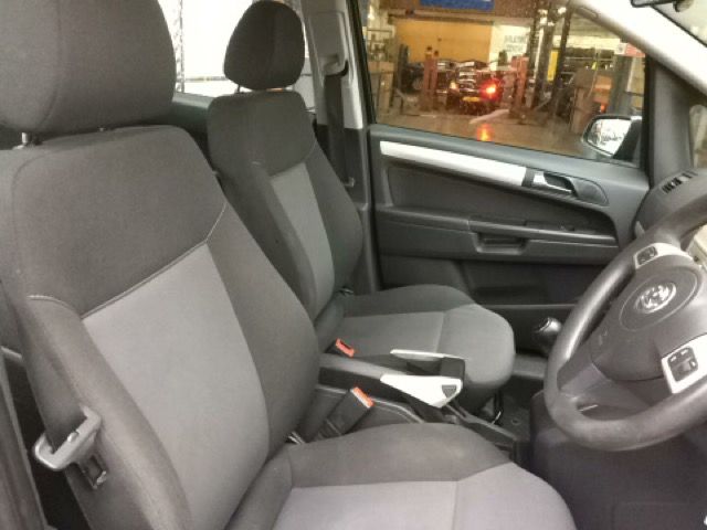 2009 Vauxhall Zafira 1.6 5d image 7