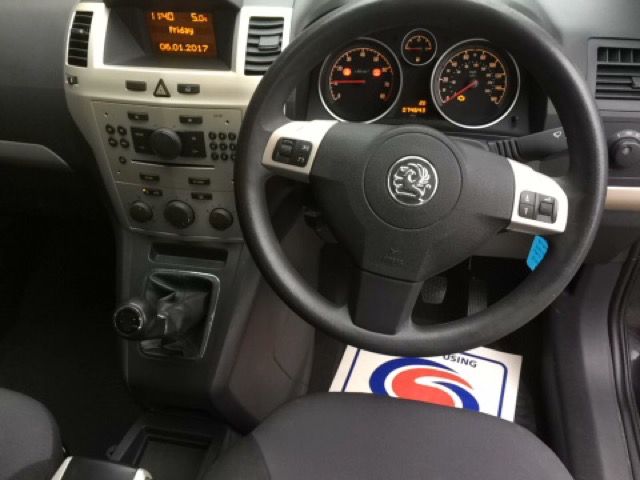 2009 Vauxhall Zafira 1.6 5d image 8