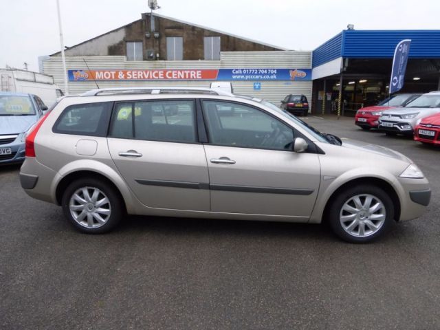 2008 Renault Megane 1.6 VVT 5d image 6