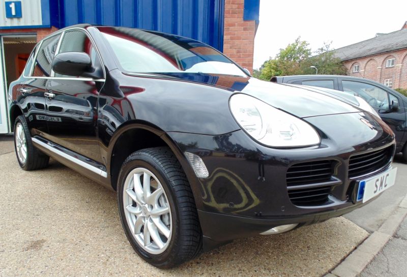 2004 Porsche Cayenne 4.5S image 1