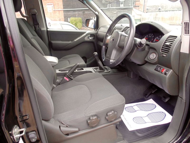 2007 Nissan Navara 2.5 dCi King Cab SE 4dr image 7