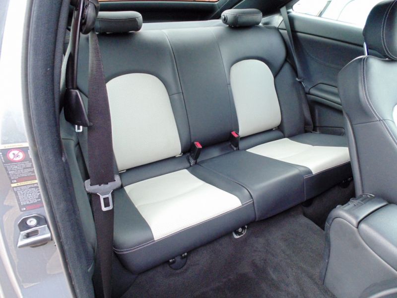 2010 Mercedes-Benz 2.1 CLC220 CDI Sport 2dr image 6