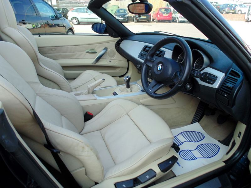2007 BMW Z4 2.5 si Sport 2dr image 7