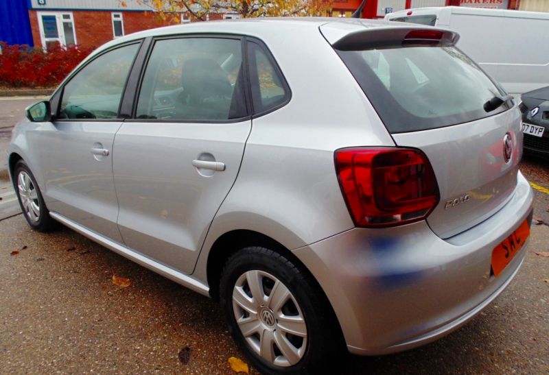2010 Volkswagen Polo 1.2 S 5dr image 4