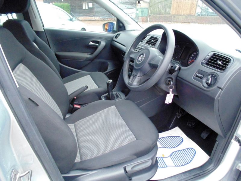 2010 Volkswagen Polo 1.2 S 5dr image 7