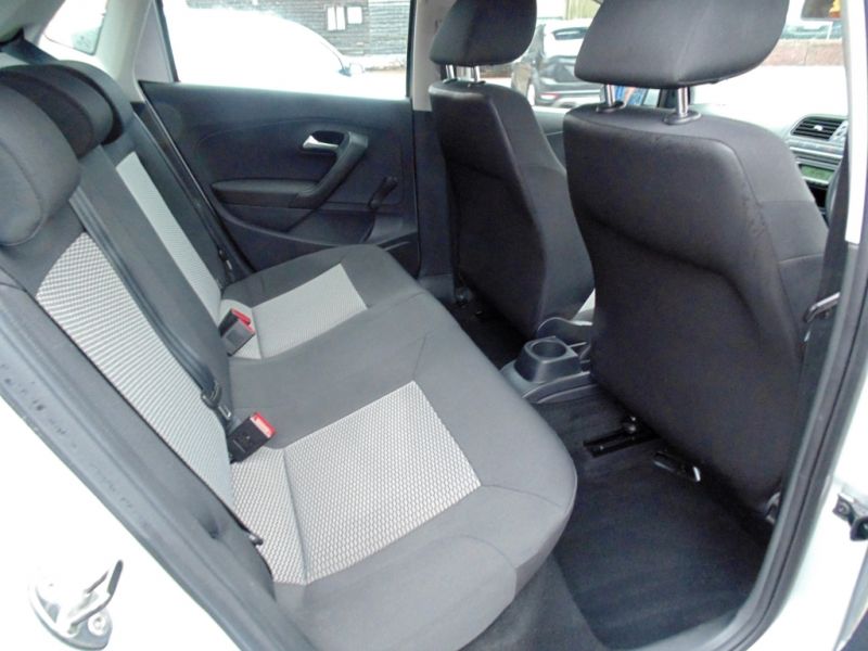2010 Volkswagen Polo 1.2 S 5dr image 8